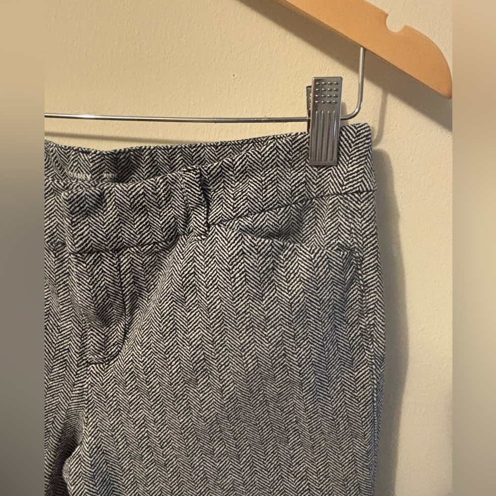 Old Navy Black and White Herringbone Pants - Picture 6 of 12